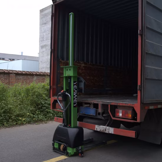 Easy to Operate High Quality Stacker Standing on Hyder 2t Electric